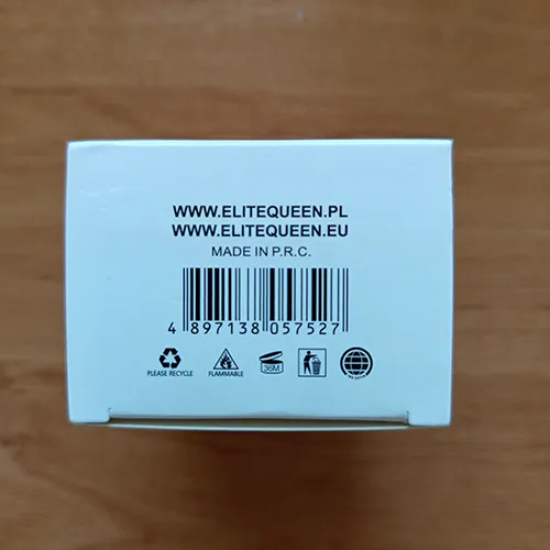 Eau de parfum, 30 ml. Date de fabrication: 26.10.2025. Date d'expiration: 25.10.2030.