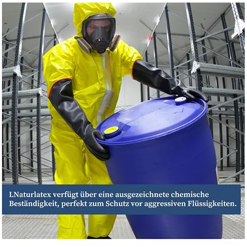 Gants de longueur de bras noirs et orange, annoncés comme résistants aux acides ou aux produits chimiques.
