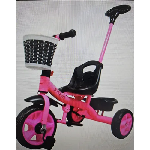 Tricycle pour enfants, rose, avec des pédales sur la roue avant, un panier attaché au guidon, un panier attaché à l'arrière et une poignée de poussée.