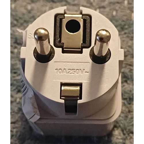 Travel Adapter for EU - Adaptateur de voyage