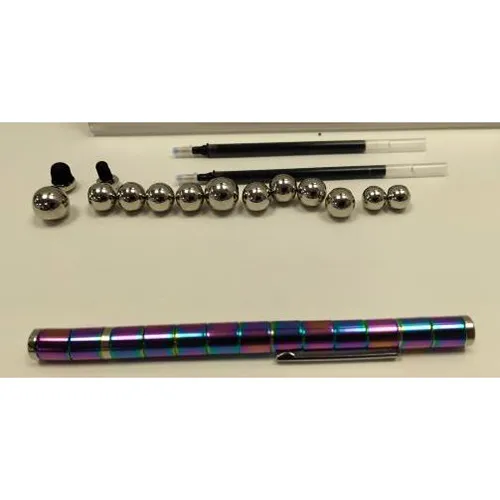 Stylo à bille magnétique.