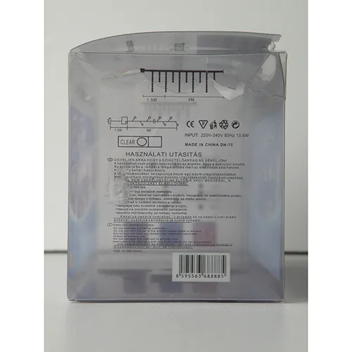 Chaîne d'éclairage LED décorative extensible de style glaçon avec 125 lumières LED bleues non remplaçables, fils isolés transparents et une petite boîte de redresseur électronique blanc.